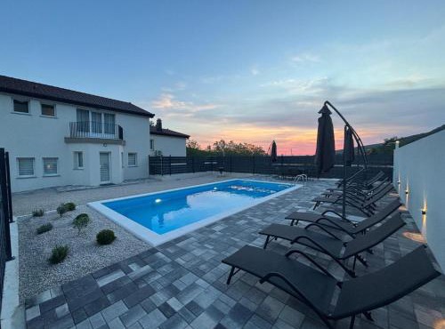 Villa Imvelo Lovrec - Spacious Villa With Private Pool in Lovreć