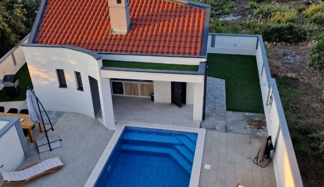 Villa Ivano - Four Bedroom Villa in Zadar