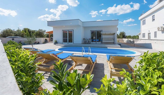 Villa Jadrija Beach Šibenik in Šibenik