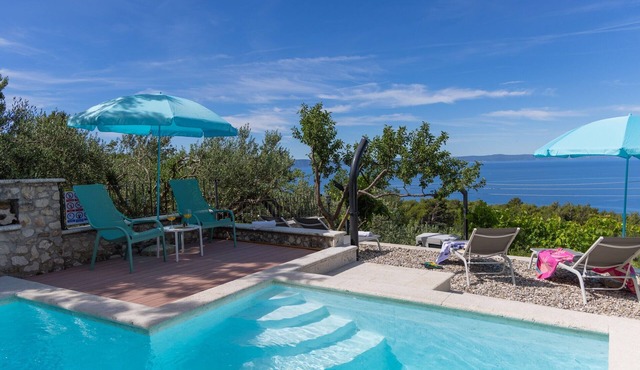 Villa Kety with Pool -Seaview in Makarska