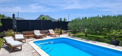 Villa Kucine Olives Garden by Istra Vacation in Kučine