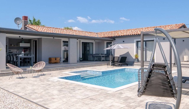 Villa Lana - Cabrunici by Villas Guide