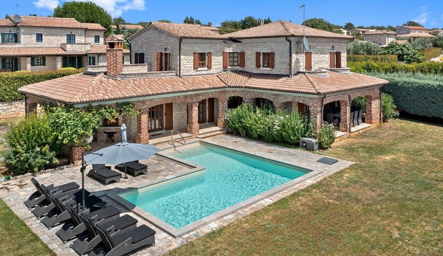 Villa Leoleni with heated pool I Istrian Villa