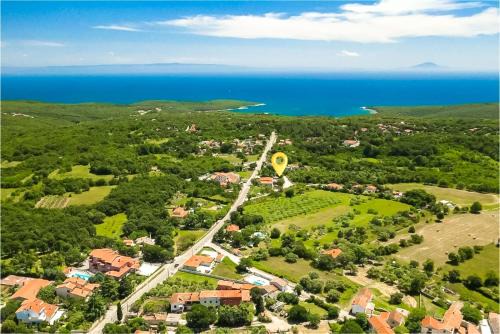 Villa Liberta - Private Family Villa with Pool & Garden in Krnica