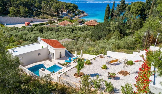 Villa Likva in Sutivan