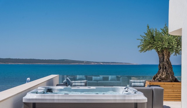 Villa Ljubac Hillside nearby Zadar – Crovillas GmbH in Razanac
