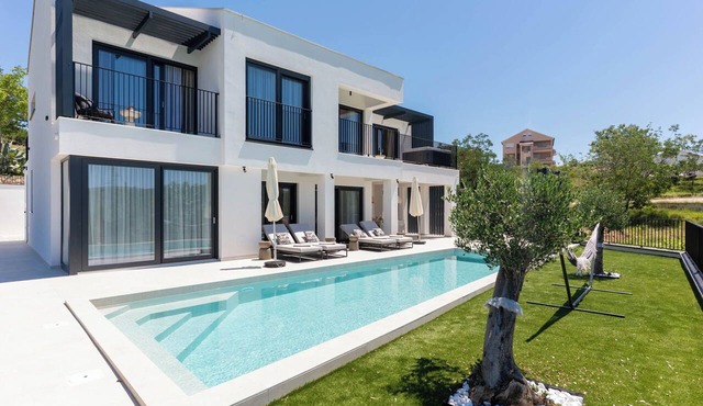 Villa Loparia (V9932-K1) - Lopar - island Rab