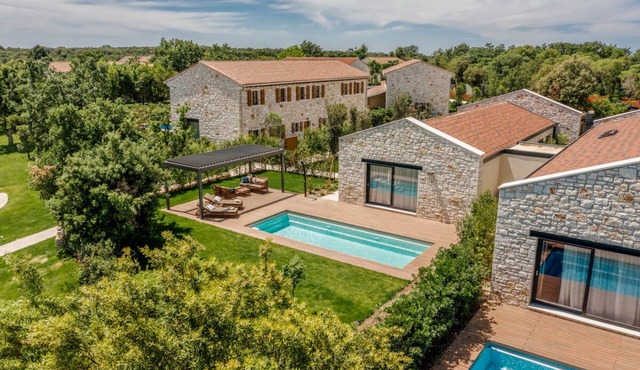 Villa Malvazija - One Bedroom Resort, Sleeps 2 in Bale