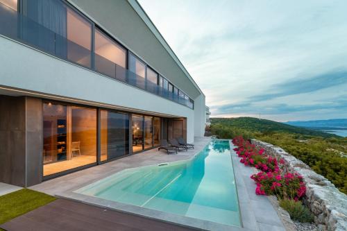 Villa Maslina with Panoramic Sea View