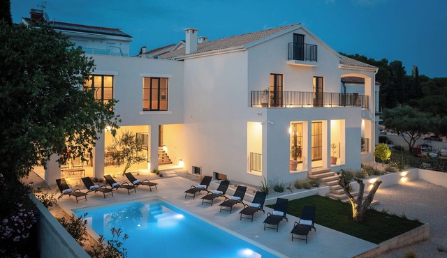 Villa Medici Dalmatia I Heated Pool, Wellness, Gym & Fun Zone in Biograd na Moru