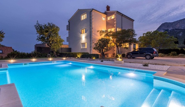 Villa Melki mit großem Privatpool by Interhome in Klis