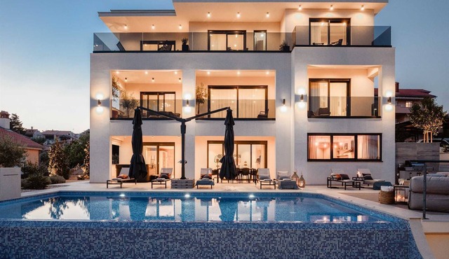 Villa Mikolina – Relaxation and Luxury with Heated Outdoor Pool and Wellness on the Island of Krk