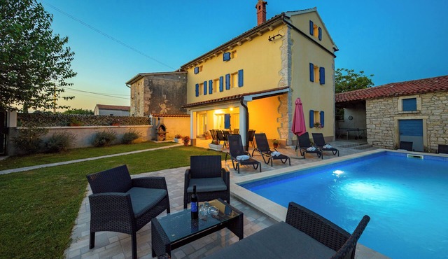 Villa Mikula-Žminj (Istria - Žminj) in Žminj
