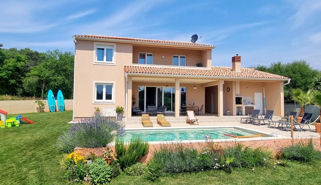 Villa Mira vacation home in Pula with pool in Pula