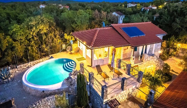 Villa Nana – Charming Stone Villa with Private Pool