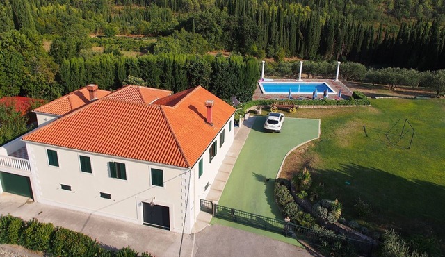 Villa Nature Retreat - Three bedroom Villa with pool in Gruda