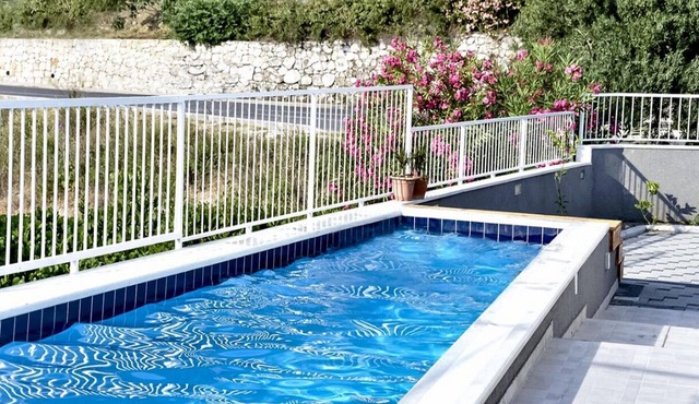 Villa Nika - Five-Bedroom Villa with Pool in Mlini