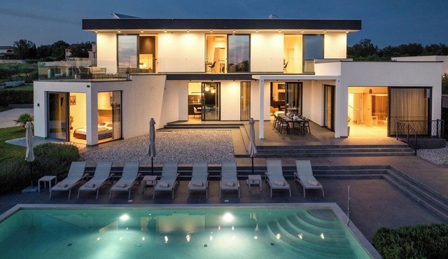 Villa Nura - Dream Villa with Ocean View, Pool, and Sauna