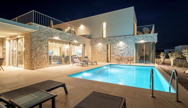 Villa "Oasis" – Your retreat on the island of Brač, with a sea view