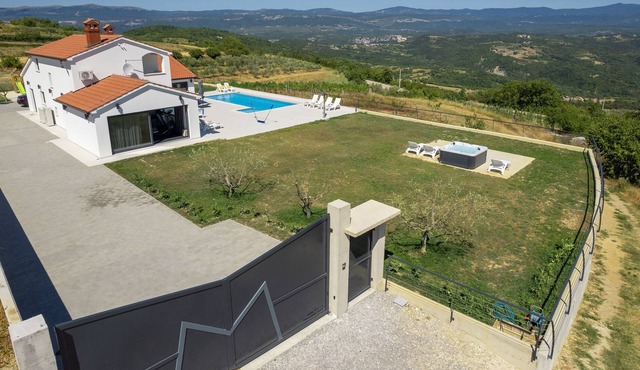 Villa Panorama nearby Motovun – Crovillas GmbH