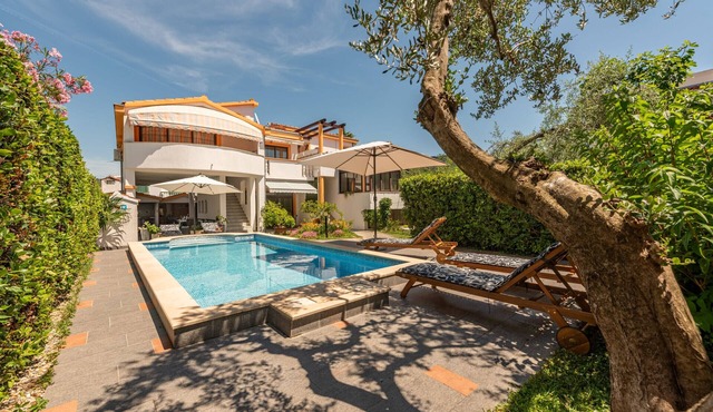 Villa Petra ZadarVillas in Bibinje