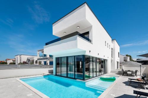 Villa Restart Vrsi-Mulo with heated pool,sea view and jacuzzi