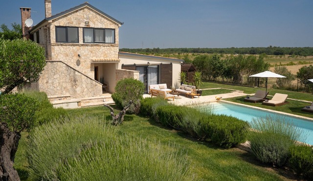 Villa Royal with heated pool and sauna
