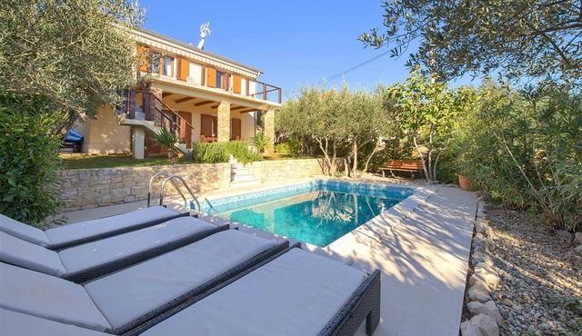 Villa Rustika with a swimming pool and beautiful Seaview