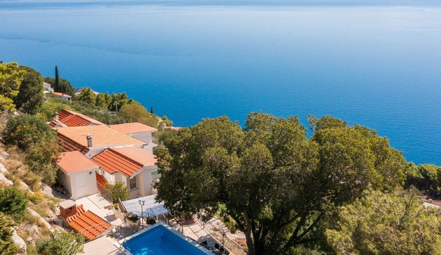 Villa Sandra - Privater Pool by Interhome in Medici