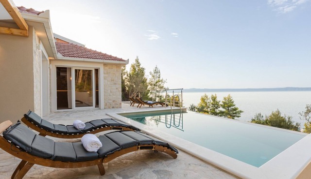 Villa Silvana by Villas Guide in Blato