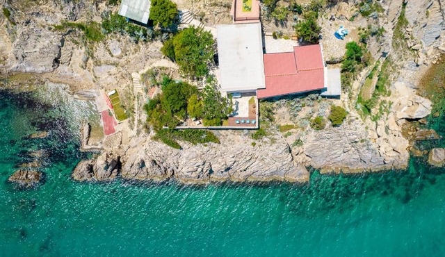 Villa Sortis Boat and SUP and Kajak included in Pag