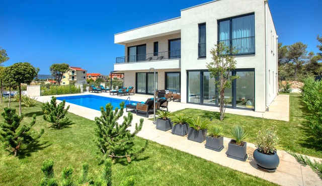 Villa Spuga nearby Sibenik – Crovillas GmbH in Brodarica