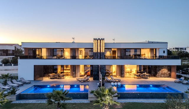 Villa Suva Punta Luxe with Private Pool in Vir
