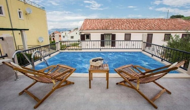 Villa Suzy Lux- Duplex Two Bedroom Villa with Swimming Pool and Sea View in Sutivan