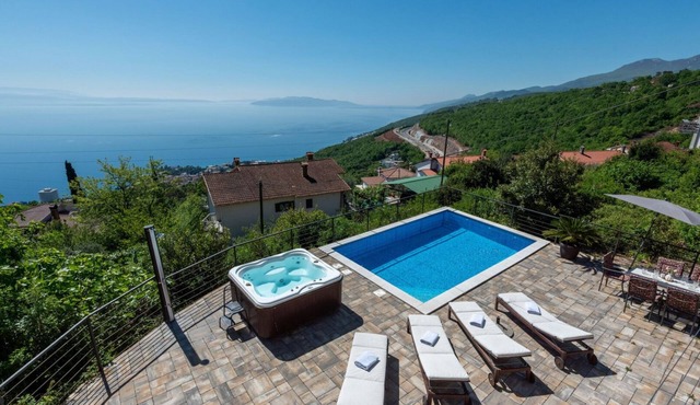 Villa Terra by Villas Guide in Bregi