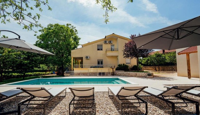 Villa Terra Roca - Private pool, peaceful natural setting, easy access from Split in Imotski