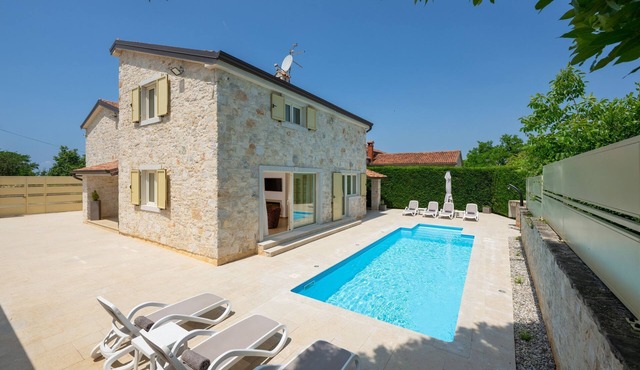 Villa Torresana (100211-K1) - Tar (Porec)