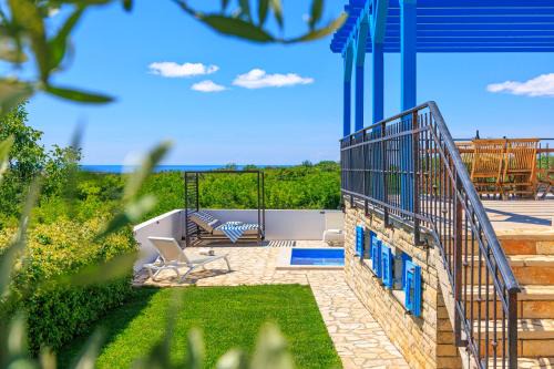Villa Umag Istria seaview private pool and garage by Rentistra in Umag