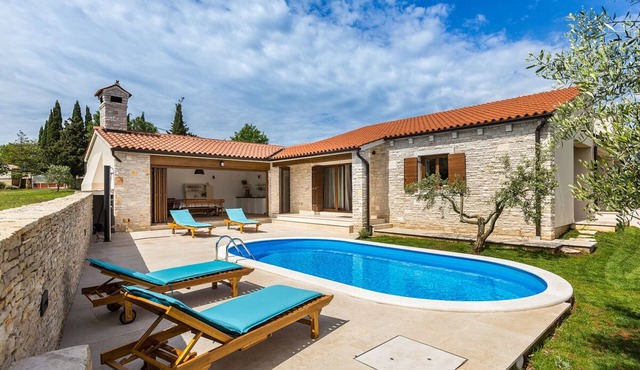 Villa Vignola in Kavran