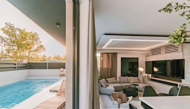 Villa with Private Pool, Jacuzzi and Sauna in Srima