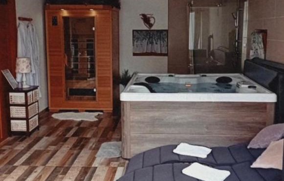 Vita Natura with sauna and jacuzzi in Pihovec