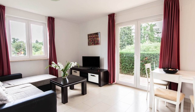 Wohnung in Monterol mit Garten und Terrasse by Interhome in Umag/Juricani