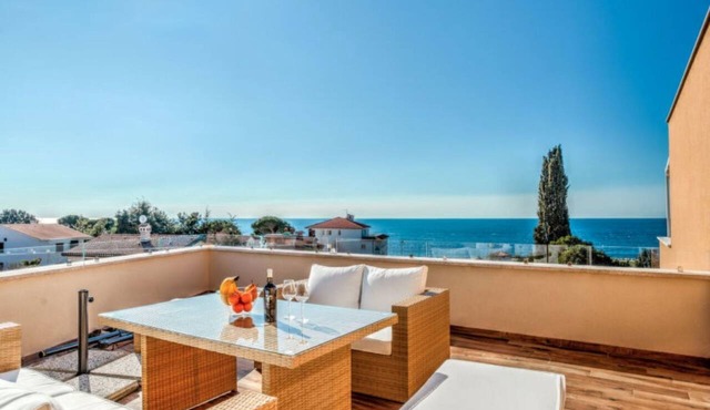 Wohnung "Lovrecica" mit Blick auf das Wasser by Interhome in Umag/Juricani