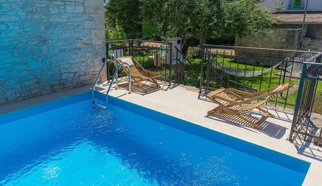 Wonderful private villa for 6 people with WIFI, A/C, private pool, TV, terrace and pets allowed