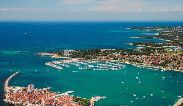 Wonderful villa for 3 guests with A/C, WIFI, terrace and panoramic view in Umag