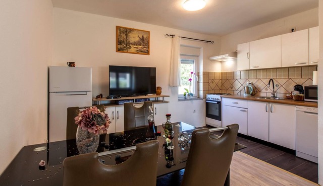 You can enjoy a relaxing vacation in this beautiful vacation home. in Lovinac
