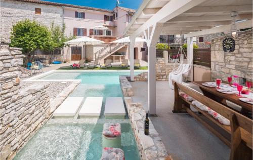 Amazing Home In Peresiji