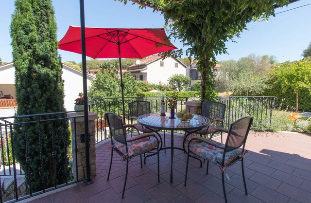 Apartment Elvira (28121-A1) - Porozina - island Cres in Porozina - island Cres