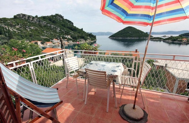 Apartment Prozurska Luka 4939a in Maranovići
