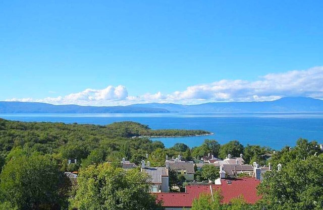 Njivice 